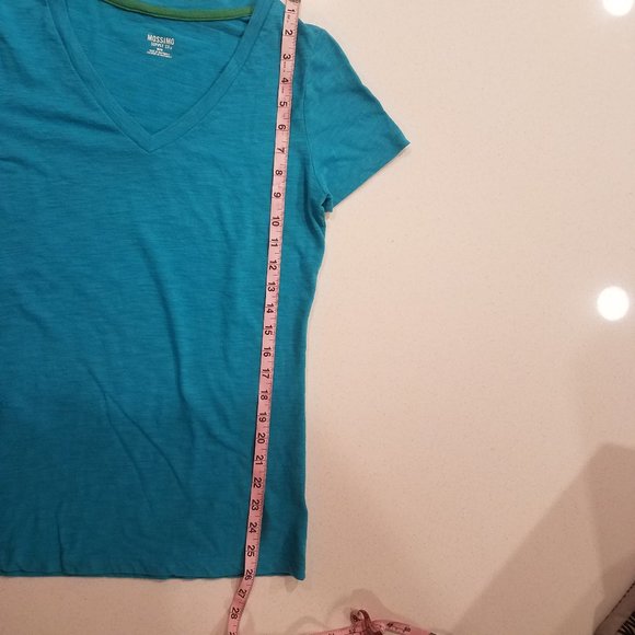 3/$15 Mossimo Turquoise Tee M - Picture 8 of 8